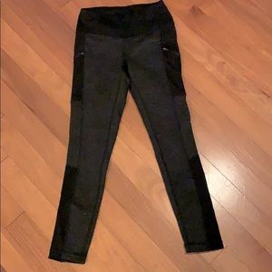 Active Life zipped pockets Legins (Size S)
